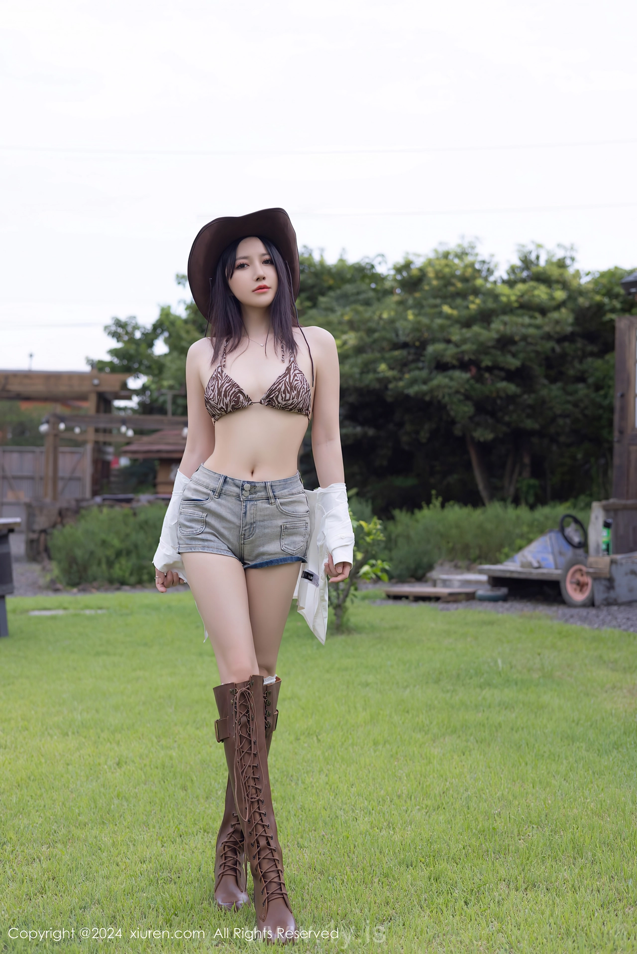 XIUREN(秀人网) No.9166 Decent Asian Jewel 鱼子酱Fish