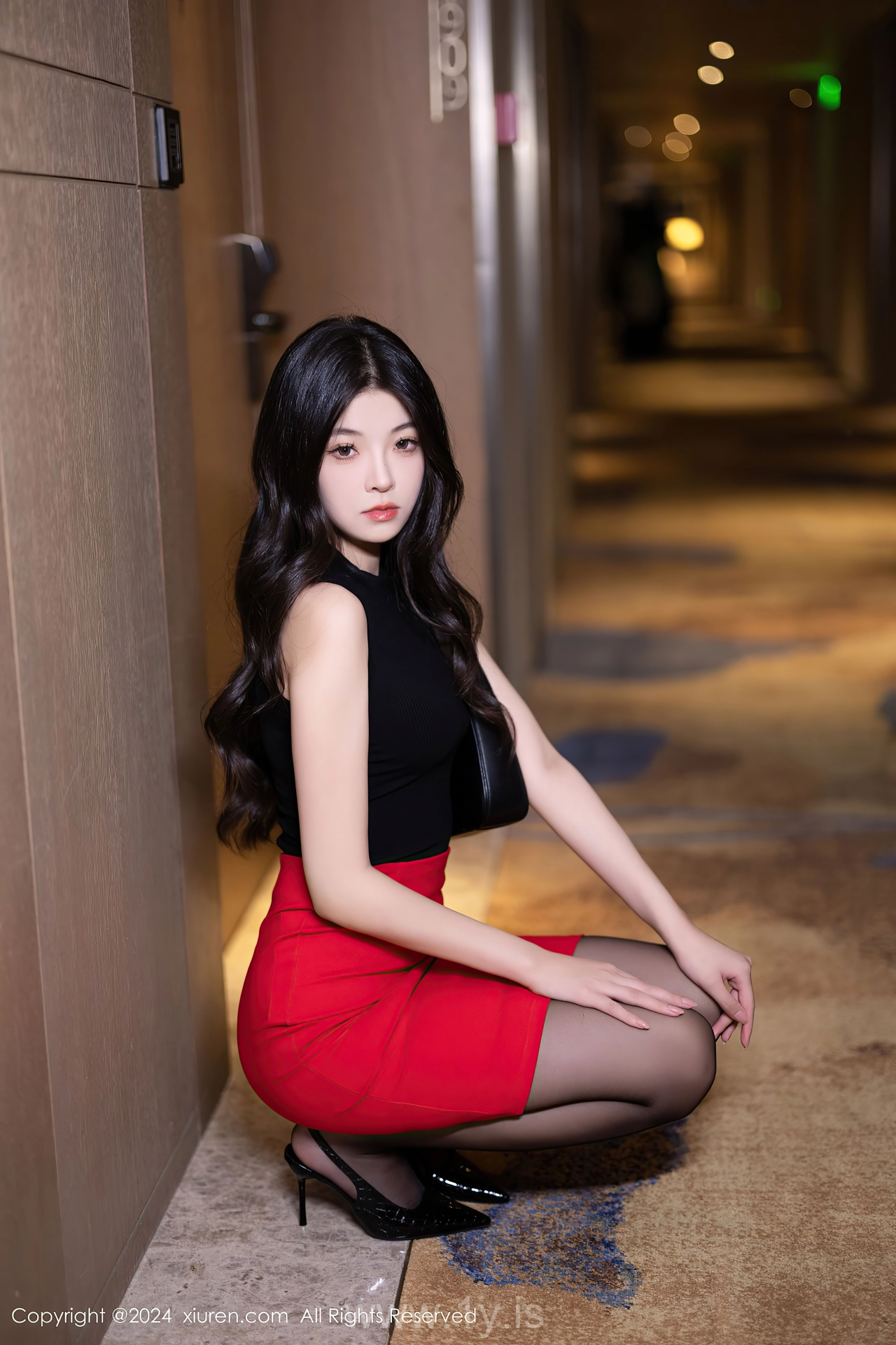 XIUREN(秀人网) No.9169 Seductive & Pretty Chinese Femme fatale 初梦瑶