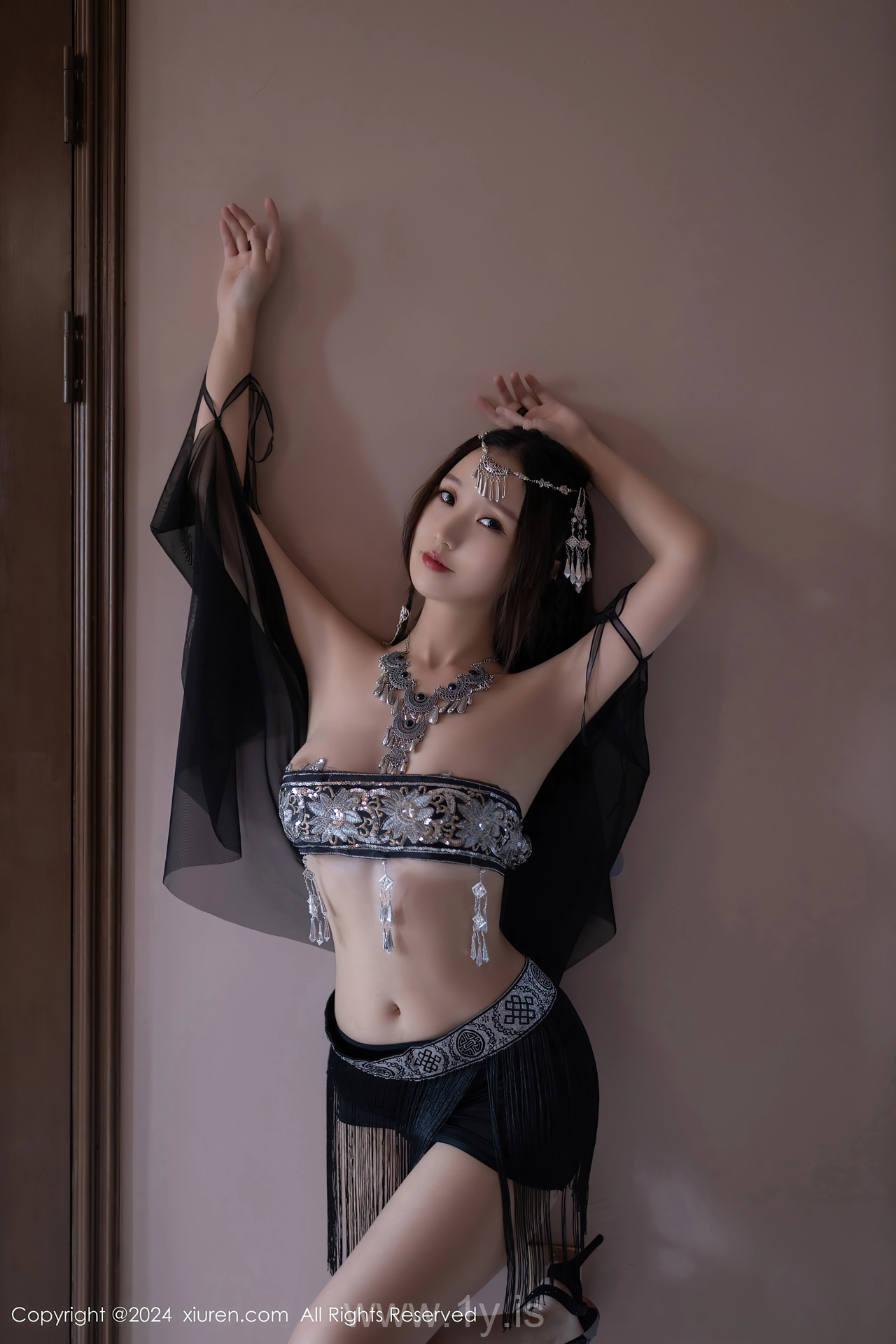 XIUREN(秀人网) No.9172 Sophisticated & Bewitching Chinese Angel 杏子Yada