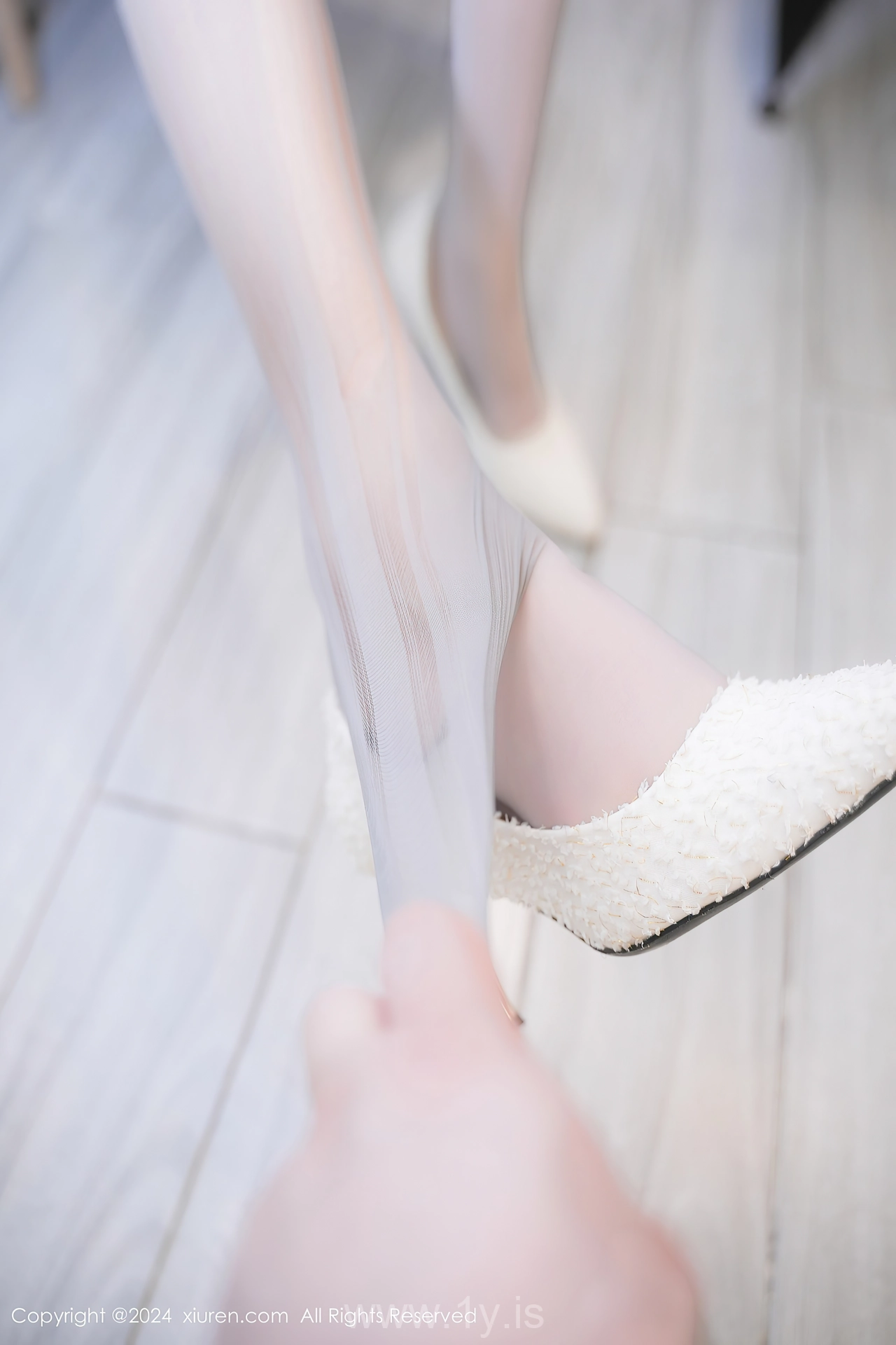 XIUREN(秀人网) No.9175 Mesmerizing & Sparkling Asian Sweetheart Lucky-