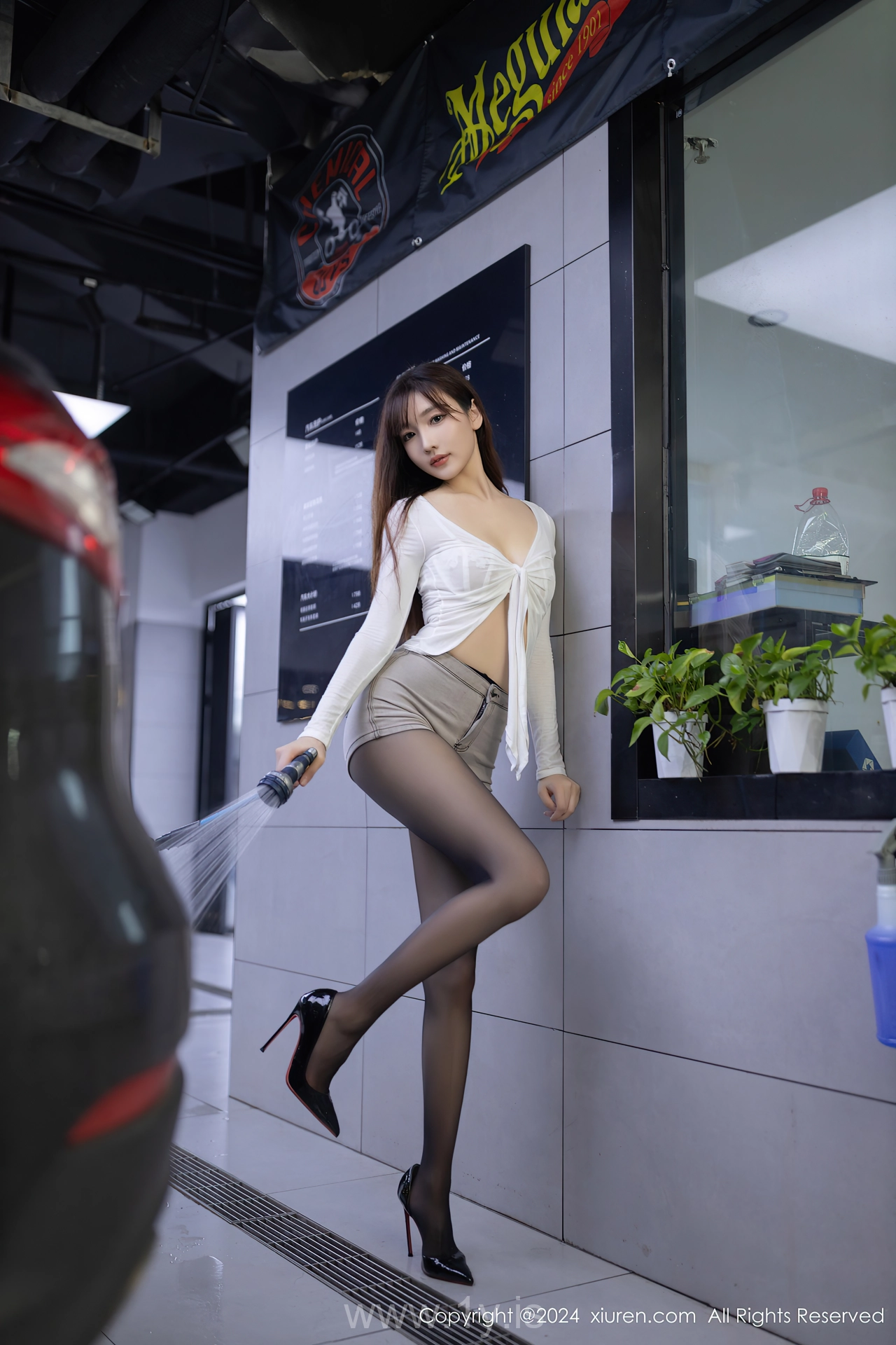 XIUREN(秀人网) No.9181 Stylish Chinese Belle 陆萱萱