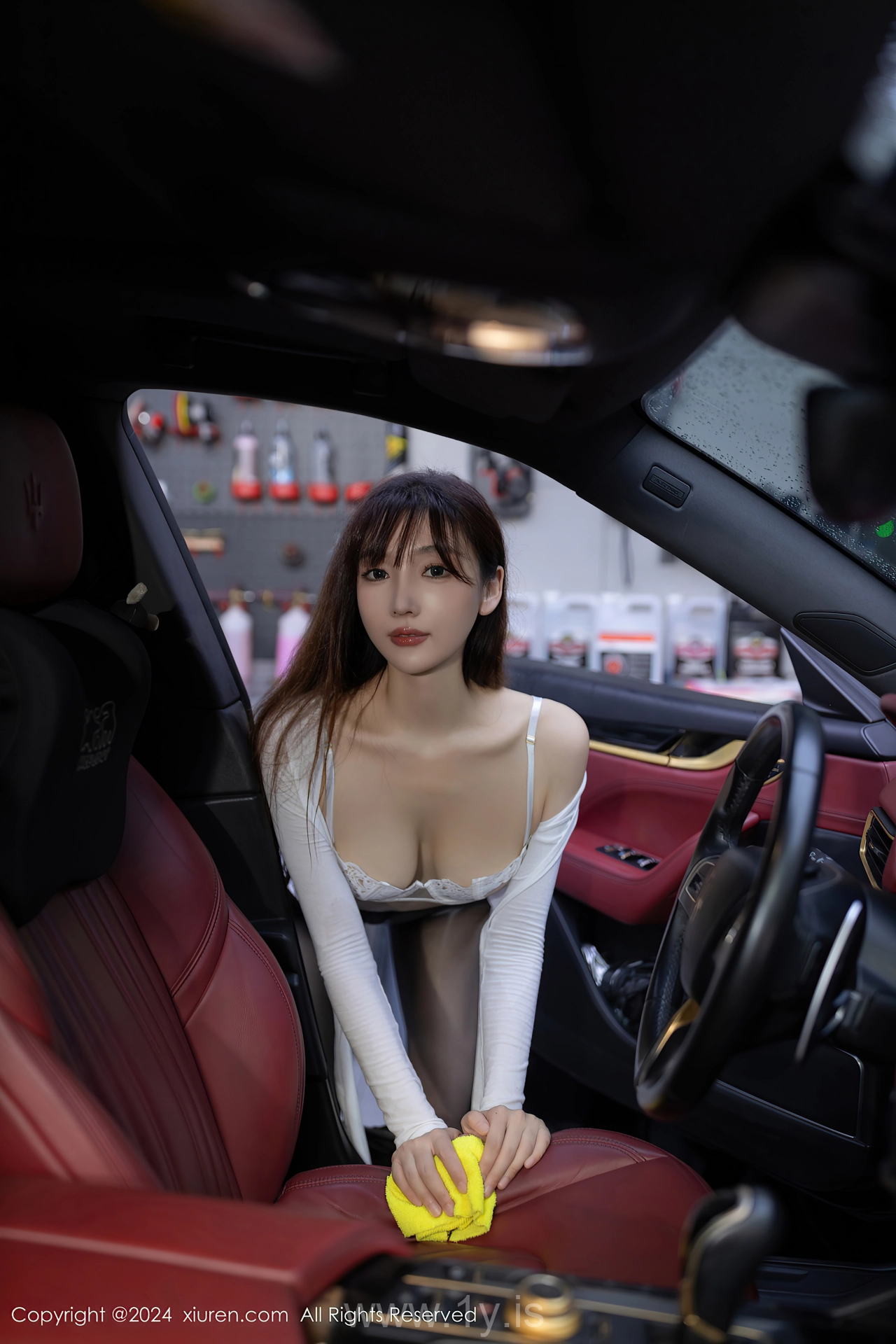 XIUREN(秀人网) No.9181 Stylish Chinese Belle 陆萱萱