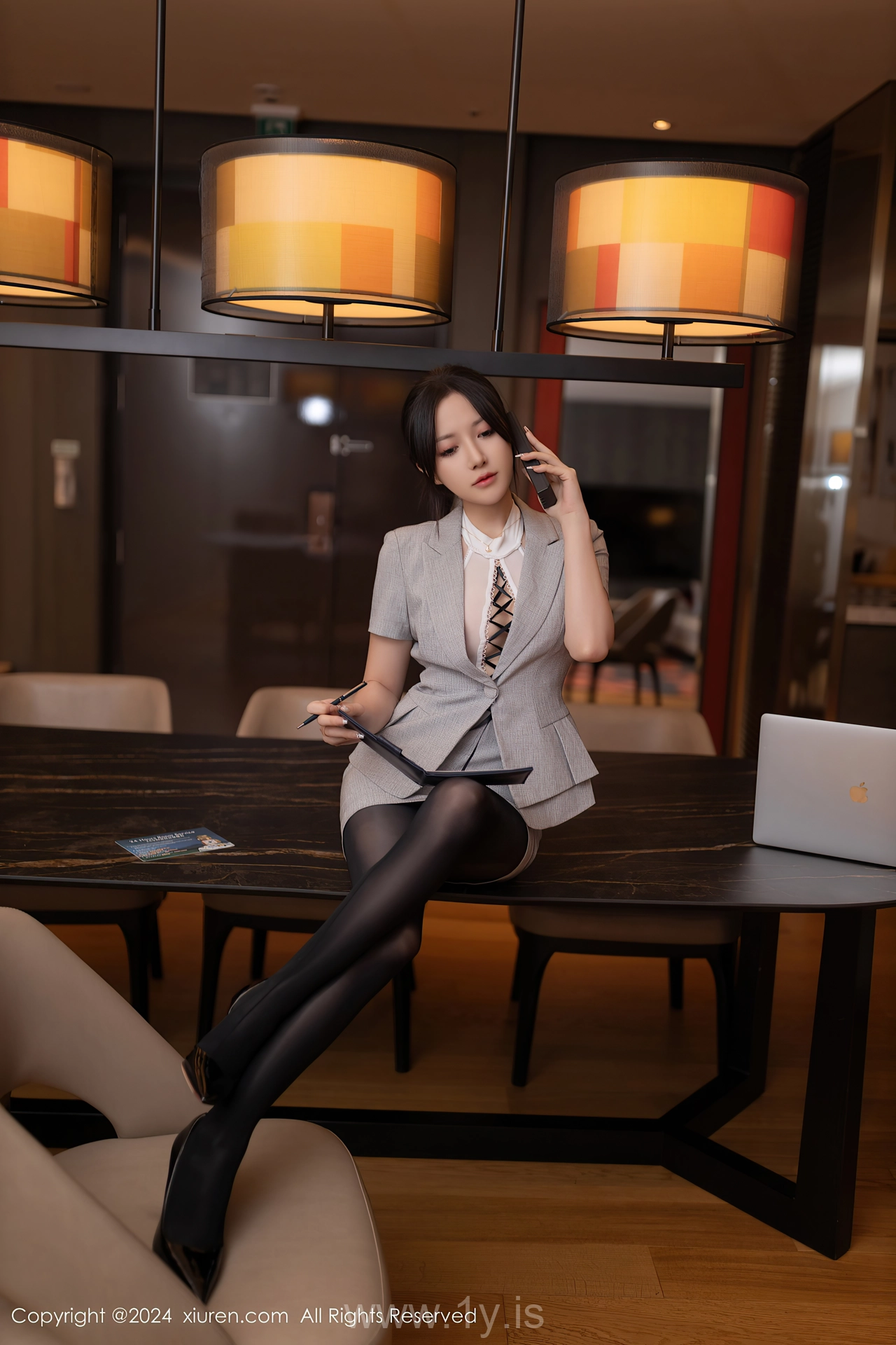 XIUREN(秀人网) No.9189 Sophisticated & Classy Asian Model 鱼子酱Fish