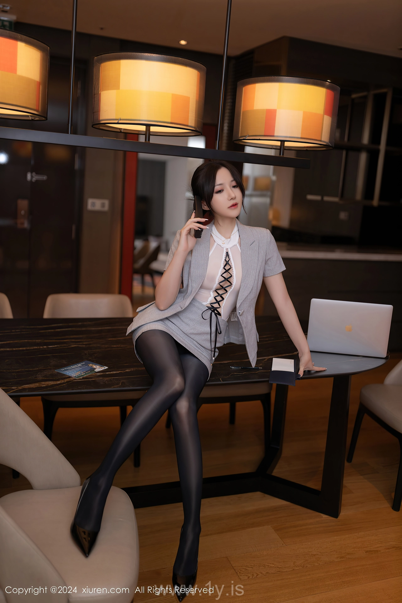 XIUREN(秀人网) No.9189 Sophisticated & Classy Asian Model 鱼子酱Fish