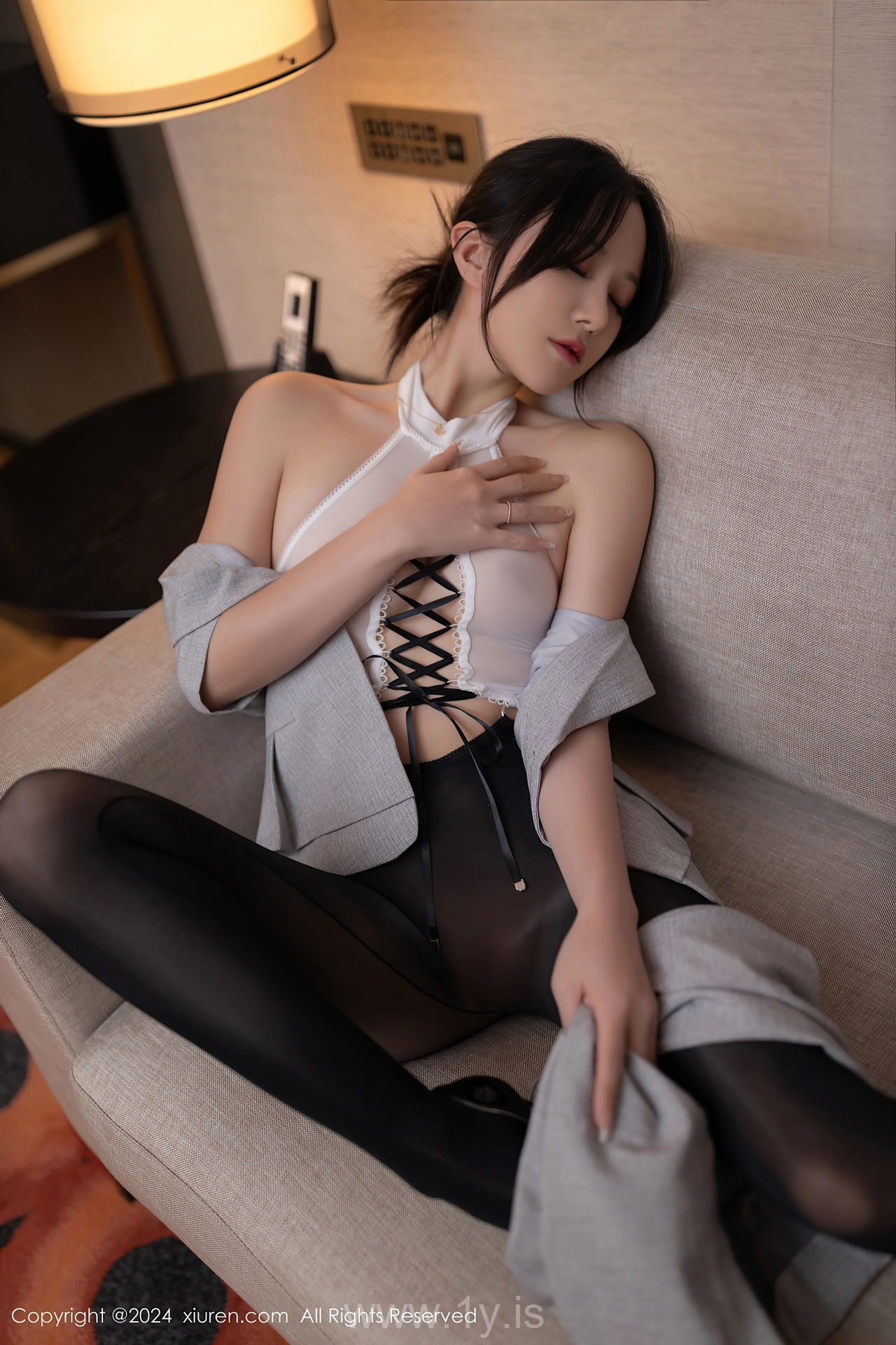 XIUREN(秀人网) No.9189 Sophisticated & Classy Asian Model 鱼子酱Fish