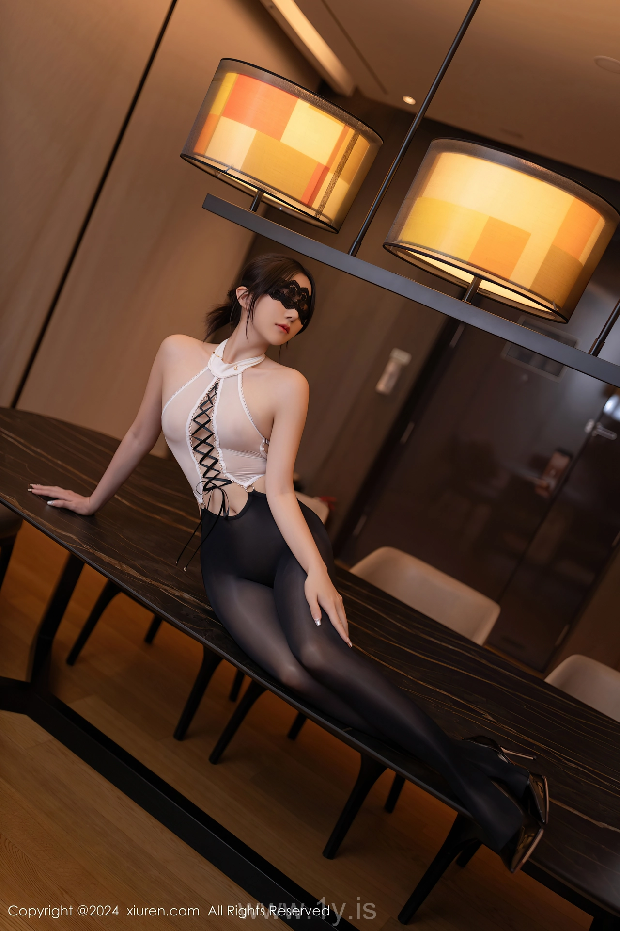 XIUREN(秀人网) No.9189 Sophisticated & Classy Asian Model 鱼子酱Fish