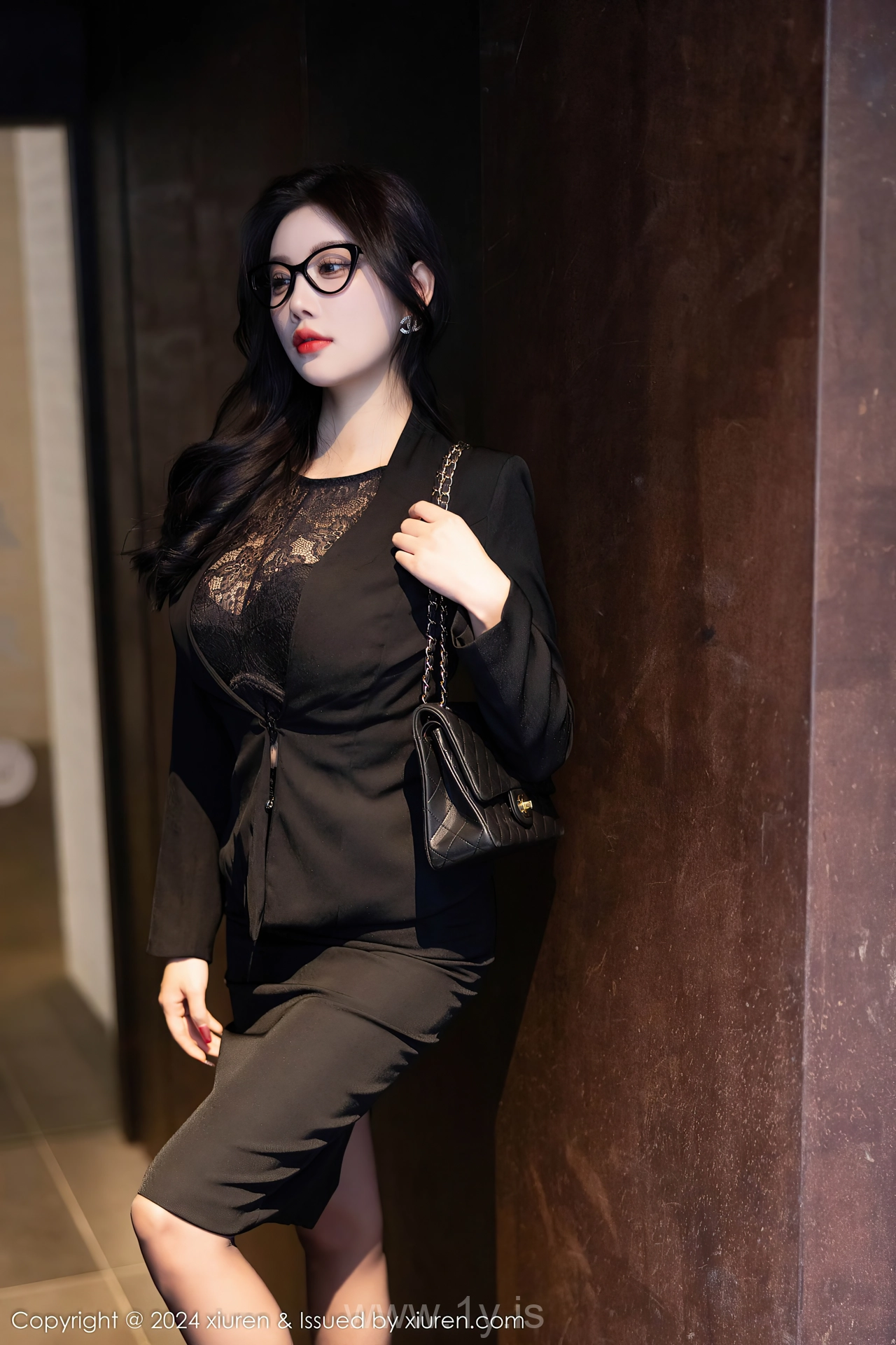 XIUREN(秀人网) No.9190 Bewitching Asian Vixen 杨晨晨Yome