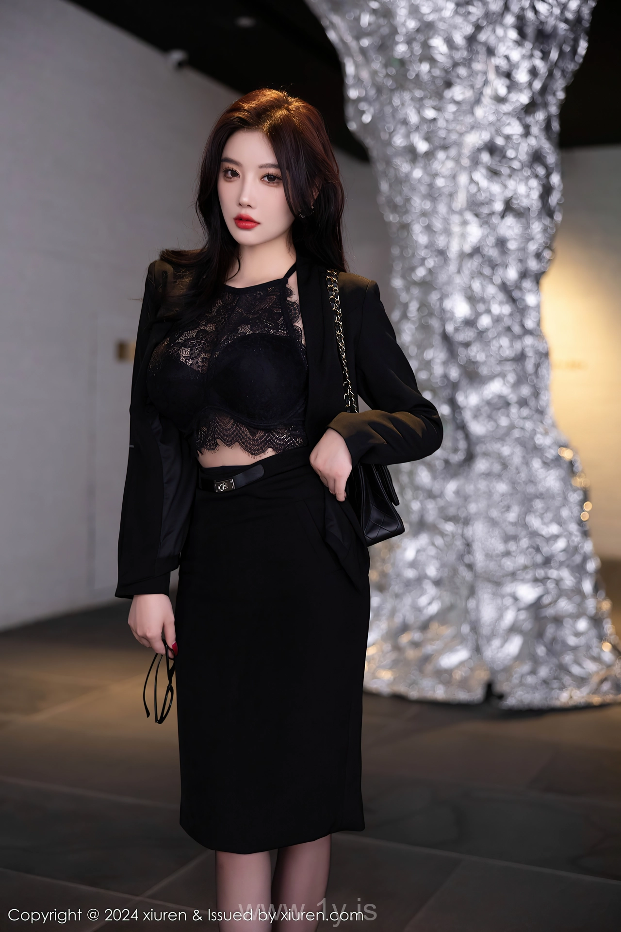 XIUREN(秀人网) No.9190 Bewitching Asian Vixen 杨晨晨Yome