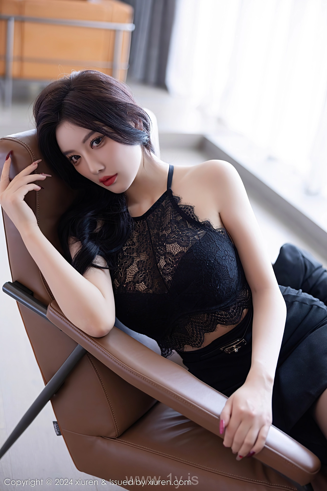 XIUREN(秀人网) No.9190 Bewitching Asian Vixen 杨晨晨Yome