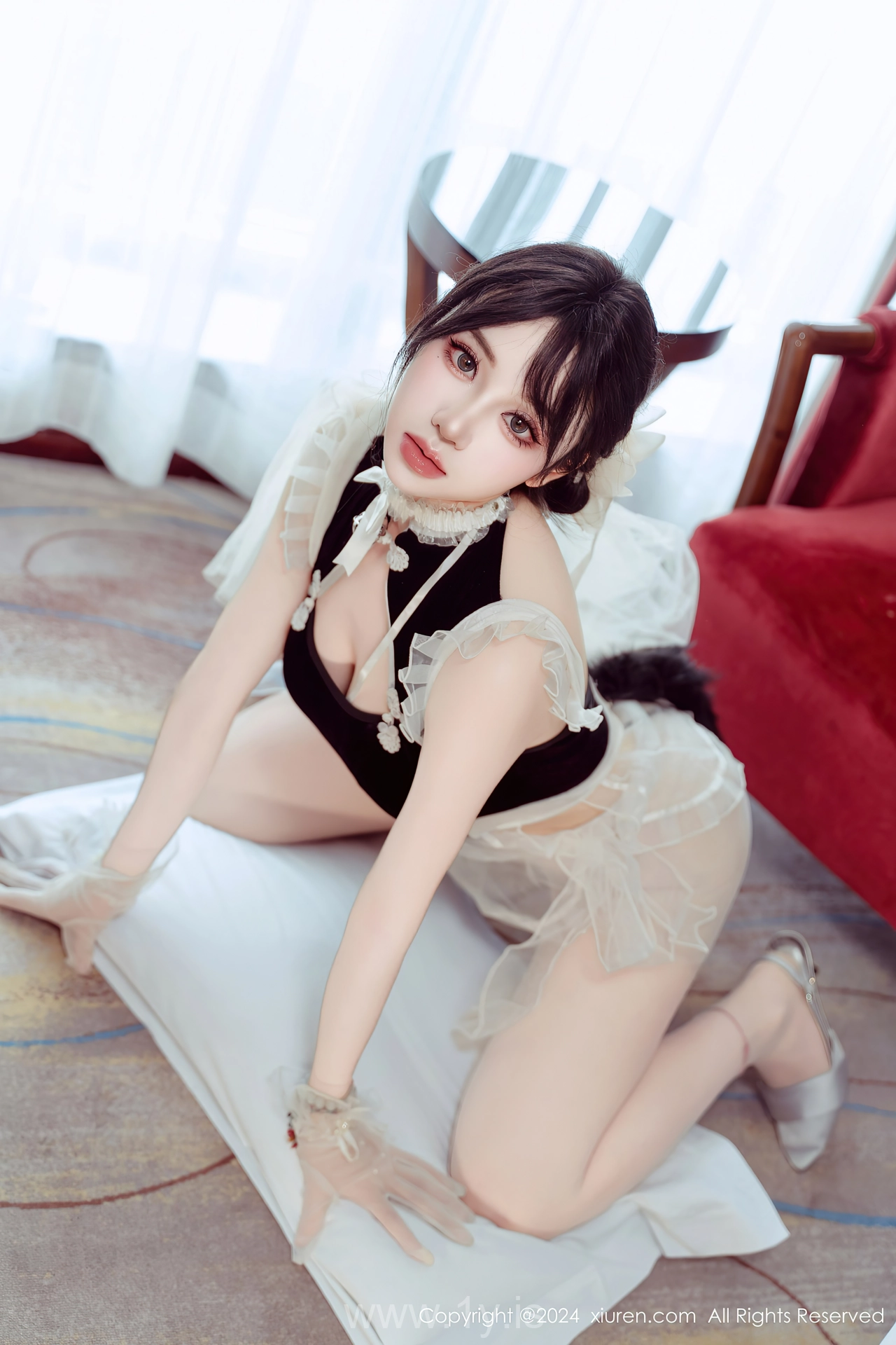 XIUREN(秀人网) No.9197 Chic Chinese Cougar 汐汐爱吃草莓