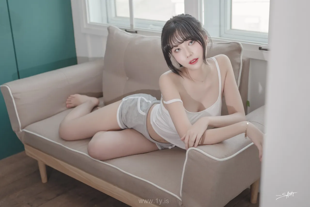 Yuna(윤아) VOL.17 Love On Top