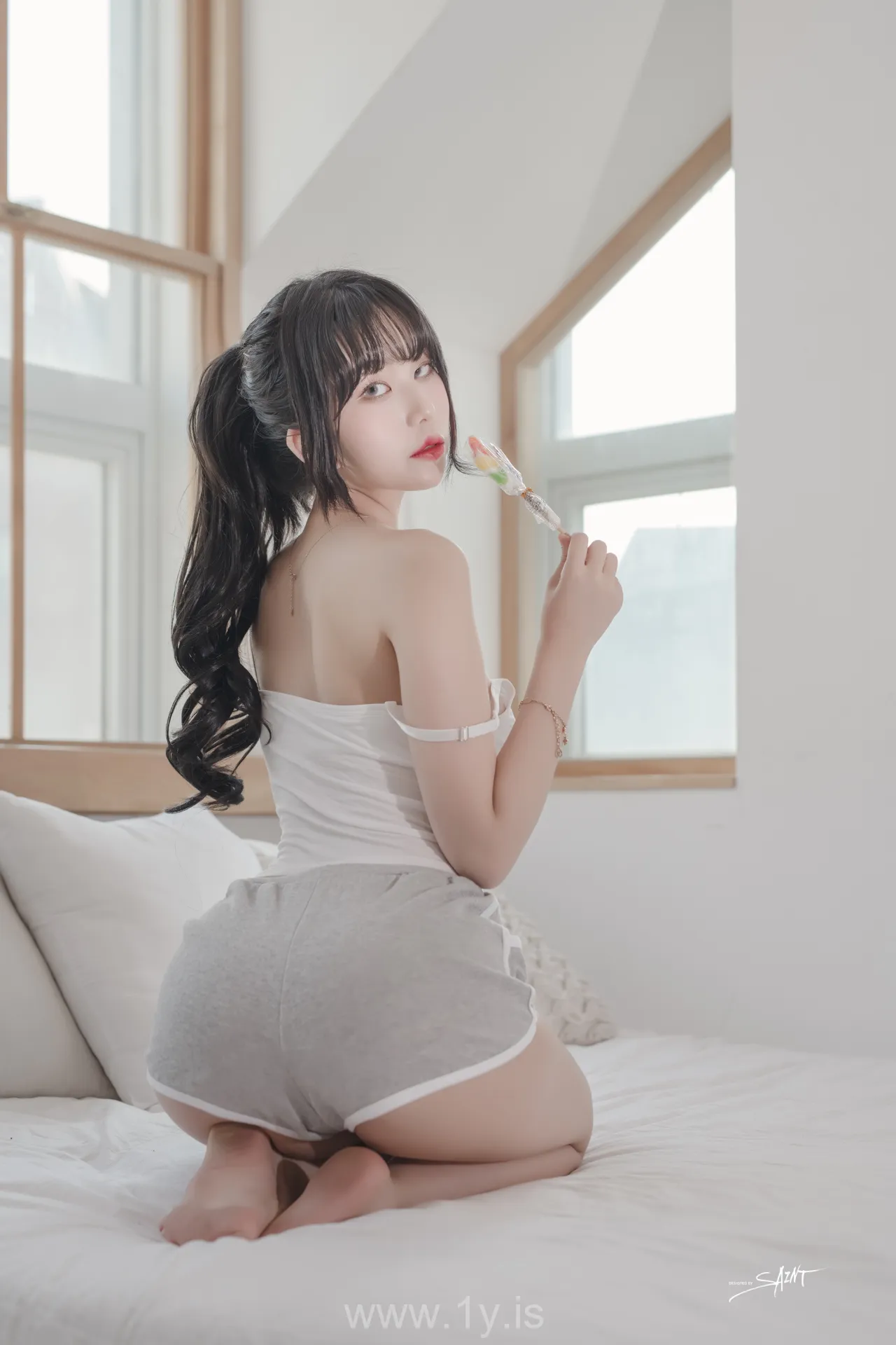 Yuna(윤아) VOL.17 Love On Top