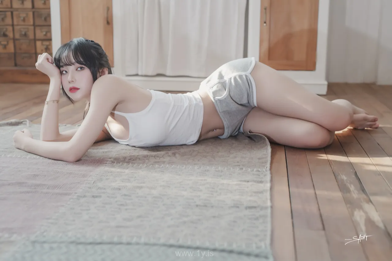 Yuna(윤아) VOL.17 Love On Top