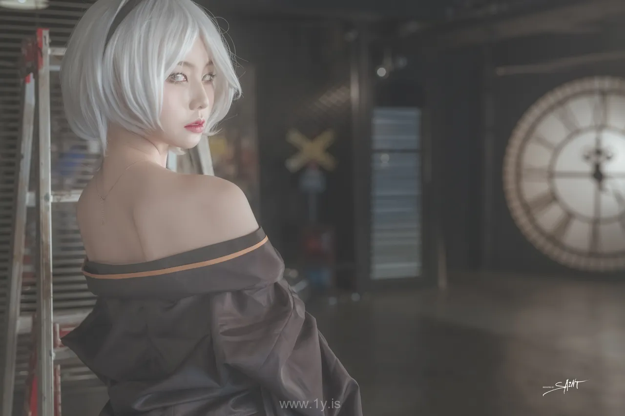 Yuna(윤아) VOL.18 Yuna's Cos Vol.04 KDA Akali & Nier Automata 2B