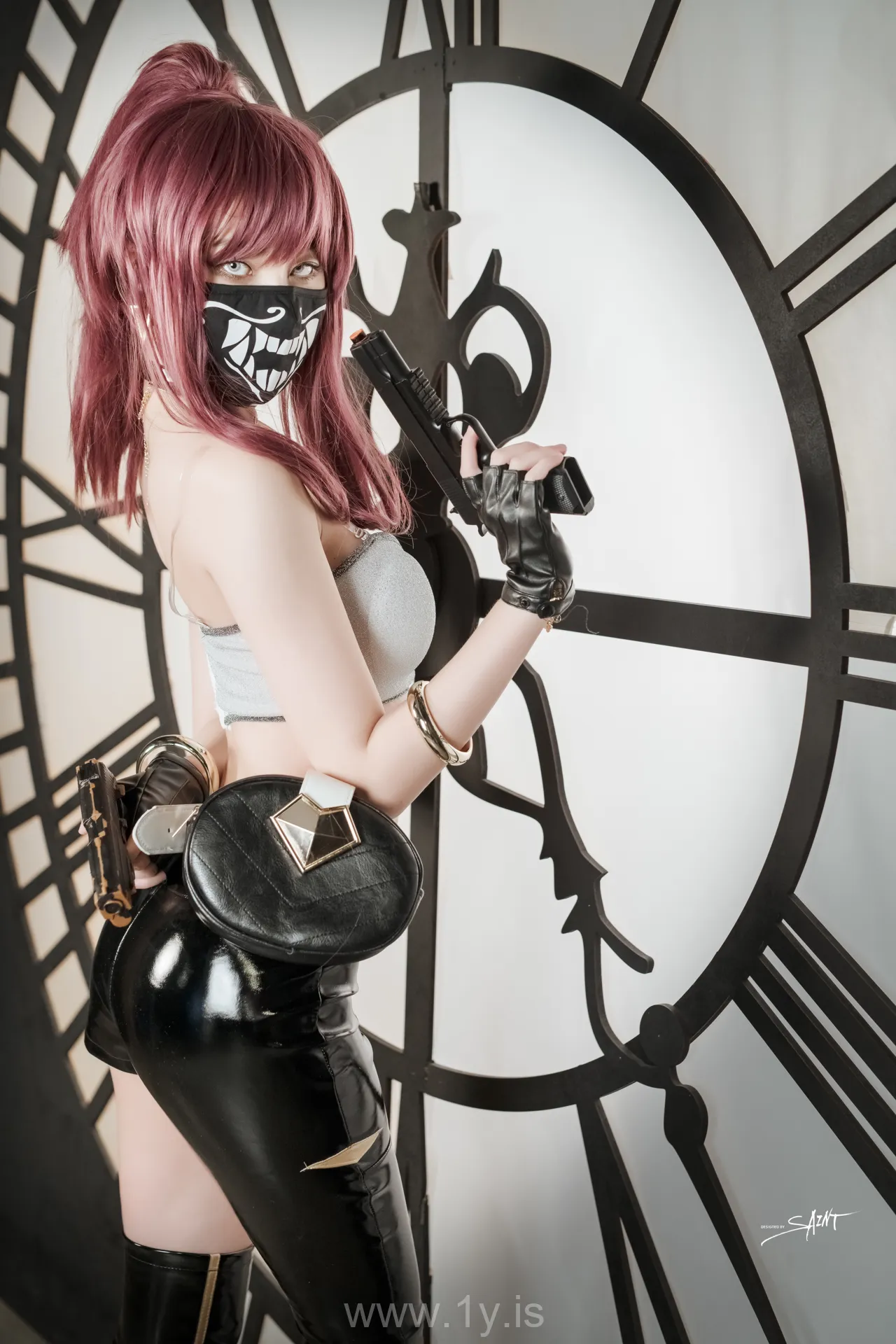 Yuna(윤아) VOL.18 Yuna's Cos Vol.04 KDA Akali & Nier Automata 2B