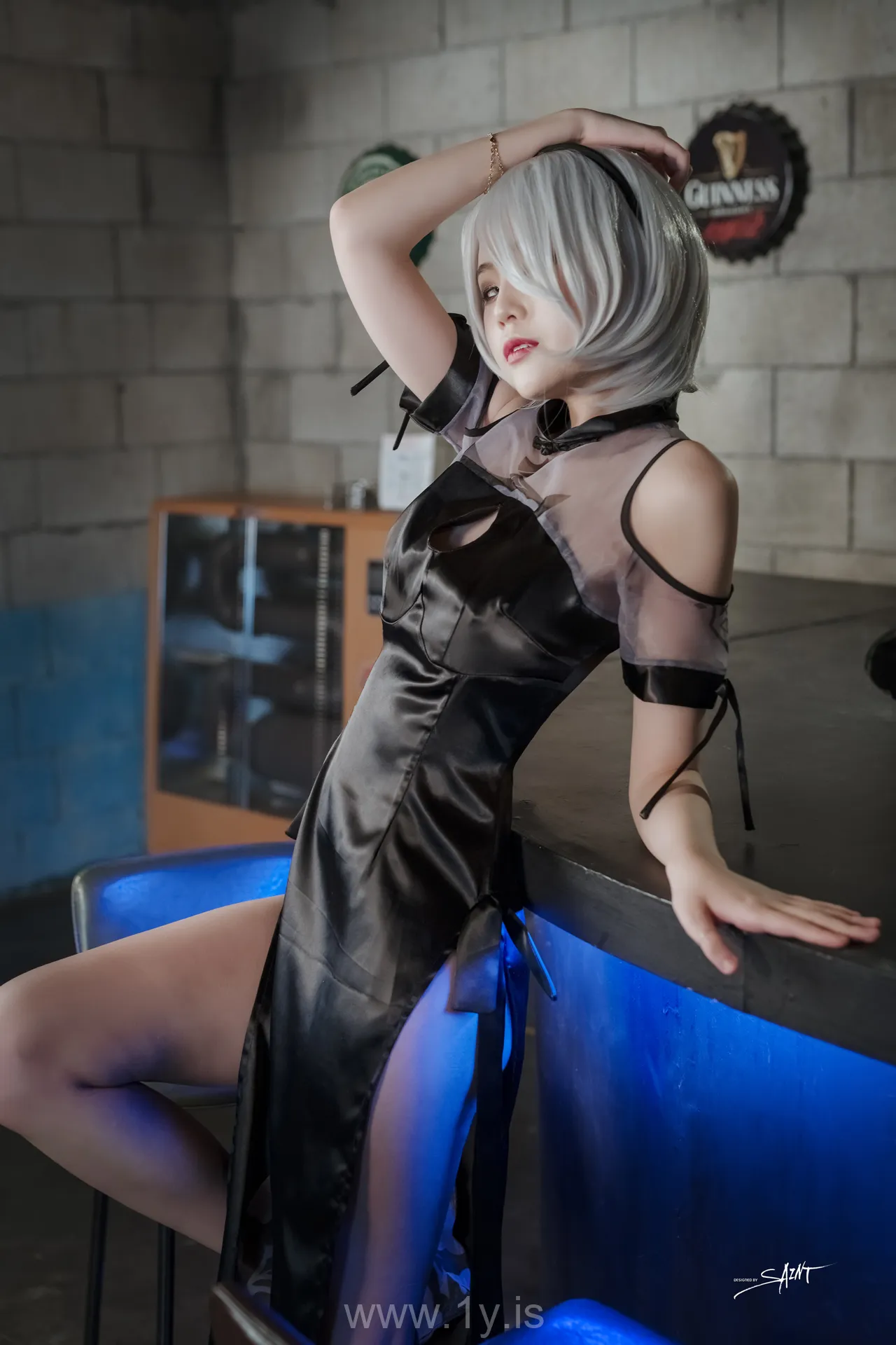 Yuna(윤아) VOL.18 Yuna's Cos Vol.04 KDA Akali & Nier Automata 2B