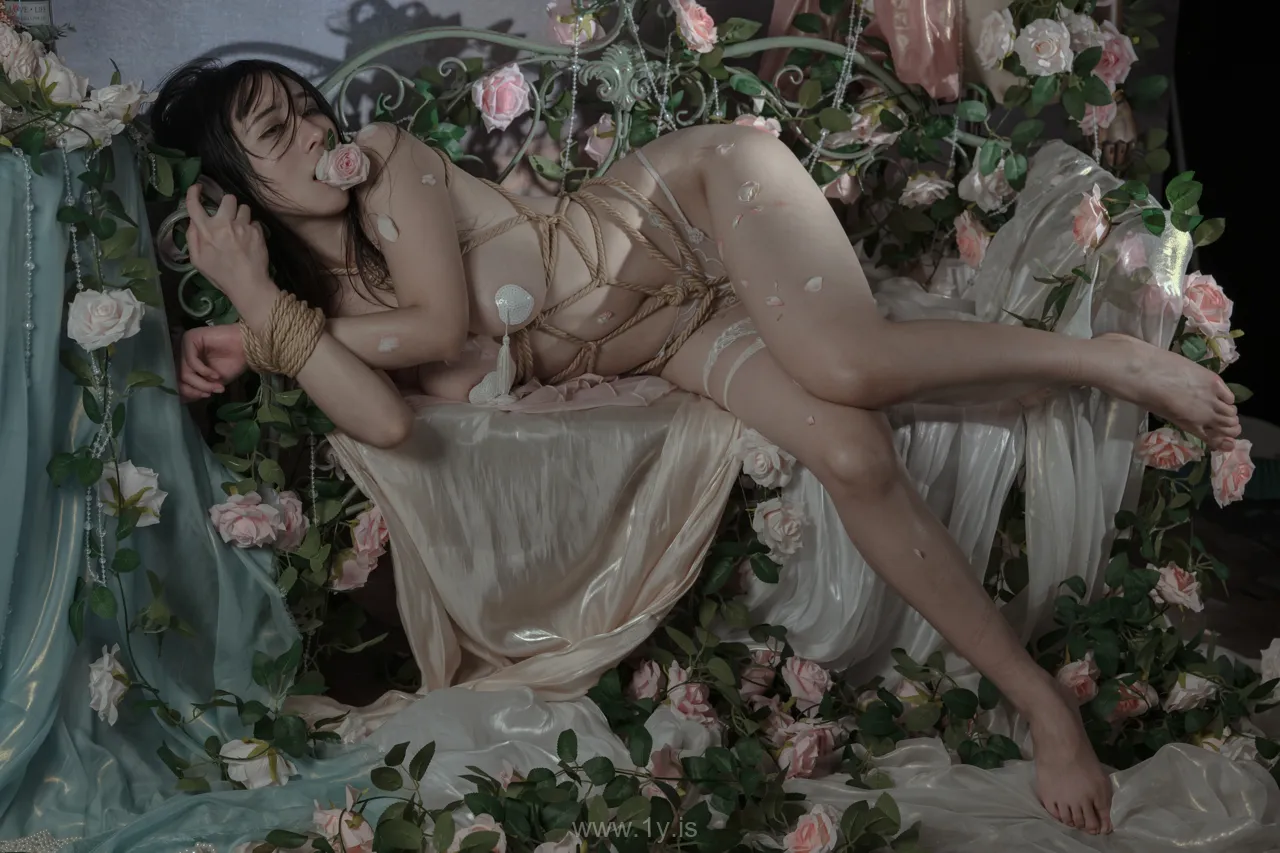 云溪溪 NO.23 奶桃 玫瑰绳艺